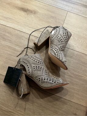 Forever 21 Taupe Heels